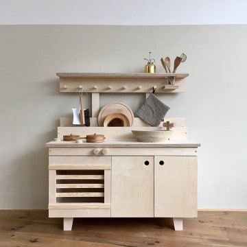 milton and goose play kitchen